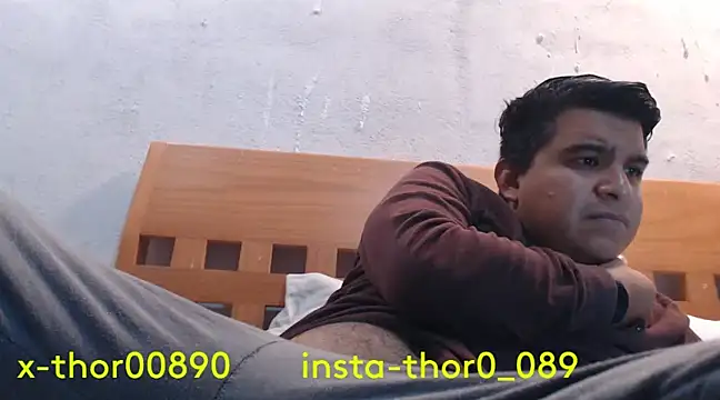 Snapshot of thor000089 chatting on December 3, 6:26 am thor000089 online show from December 3, 6:26 am