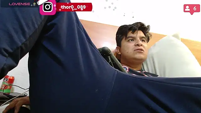 Snapshot of thor000089 chatting on December 28, 5:44 am thor000089 online show from December 28, 5:44 am