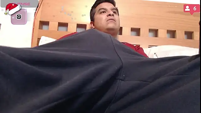 Snapshot of thor000089 chatting on January 2, 6:12 pm thor000089 online show from January 2, 6:12 pm