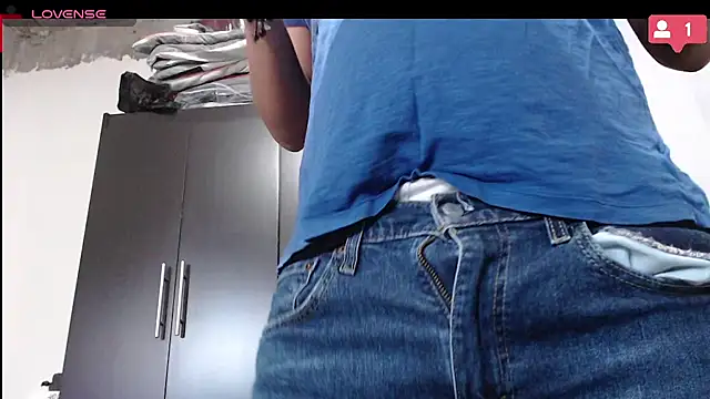 Snapshot of thor000089 chatting on January 9, 6:15 pm thor000089 online show from January 9, 6:15 pm