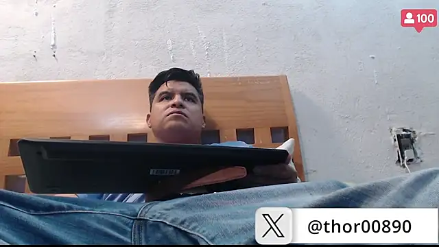 Snapshot of thor000089 chatting on January 19, 10:17 pm thor000089 online show from January 19, 10:17 pm