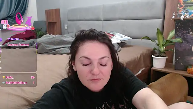 Stacy Davice online show from March 3, 8:00 pm