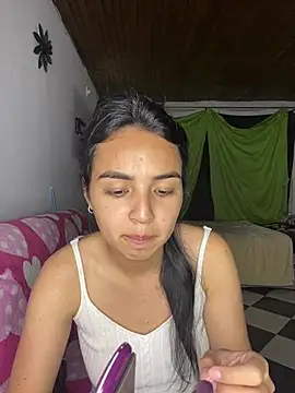 Miss Nicole online show from December 14, 1:17 am