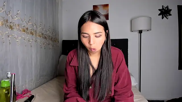 Miss Nicole online show from February 8, 5:18 am