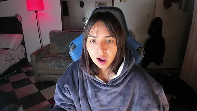 Miss Nicole online show from March 9, 3:22 am