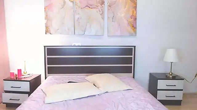 Snapshot of Yulianna_Smith chatting on December 22, 6:39 am Yulianna Smith online show from December 22, 6:39 am