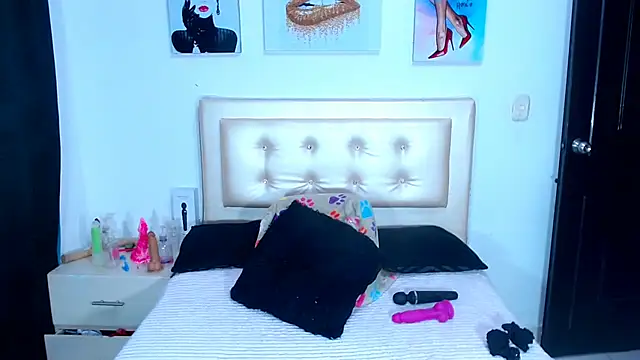 Snapshot of Jenng18 chatting on December 30, 12:32 am Jenng18 online show from December 30, 12:32 am