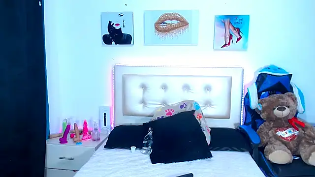 Snapshot of Jenng18 chatting on January 1, 6:37 am Jenng18 online show from January 1, 6:37 am