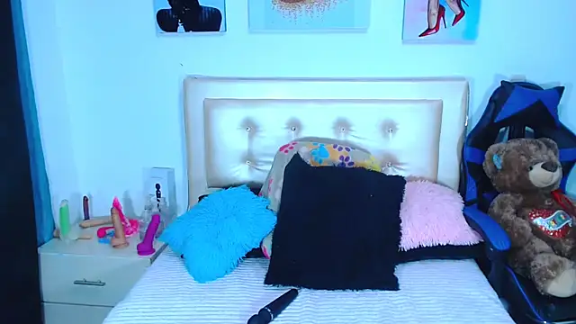 Snapshot of Jenng18 chatting on January 6, 2:48 am Jenng18 online show from January 6, 2:48 am