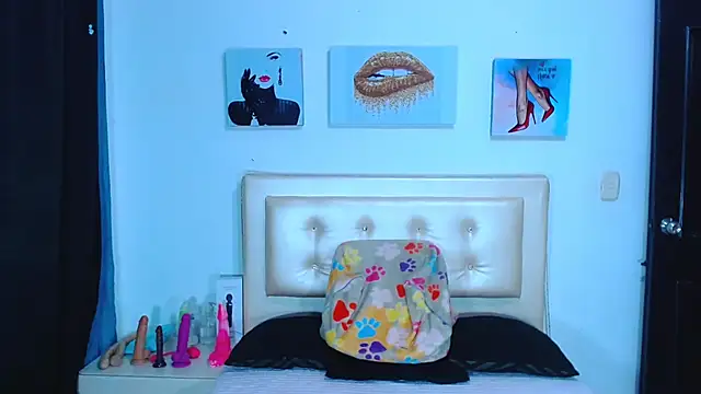 Snapshot of Jenng18 chatting on January 14, 1:47 am Jenng18 online show from January 14, 1:47 am