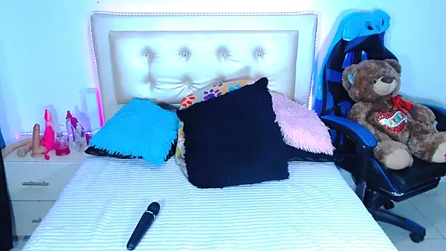 Snapshot of Jenng18 chatting on January 16, 10:02 pm Jenng18 online show from January 16, 10:02 pm