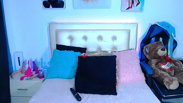 Snapshot of Jenng18 chatting on February 2, 1:02 am Jenng18 online show from February 2, 1:02 am