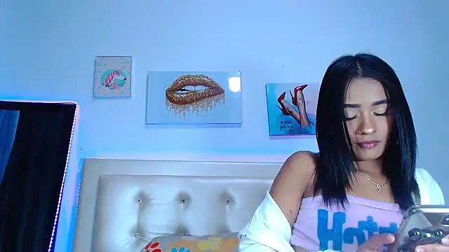 Snapshot of Jenng18 chatting on February 17, 6:20 am Jenng18 online show from February 17, 6:20 am