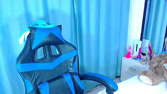 Snapshot of Jenng18 chatting on March 11, 11:12 am Jenng18 online show from March 11, 11:12 am