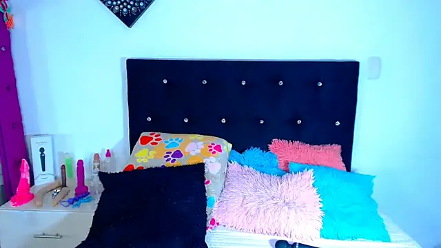 Snapshot of Jenng18 chatting on October 24, 8:55 am Jenng18 online show from October 24, 8:55 am