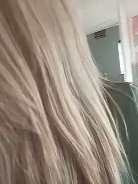 Bustyblondebabe32 online show from March 10, 12:15 pm