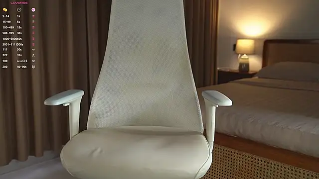 Snapshot of Vivian_cb chatting on October 18, 7:42 am Vivian cb online show from October 18, 7:42 am