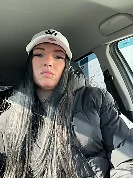 Snapshot of LizaRoxx chatting on February 8, 10:07 am LizaRoxx online show from February 8, 10:07 am