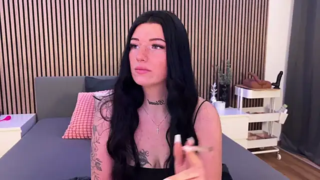 Snapshot of LizaRoxx chatting on March 12, 6:44 pm LizaRoxx online show from March 12, 6:44 pm