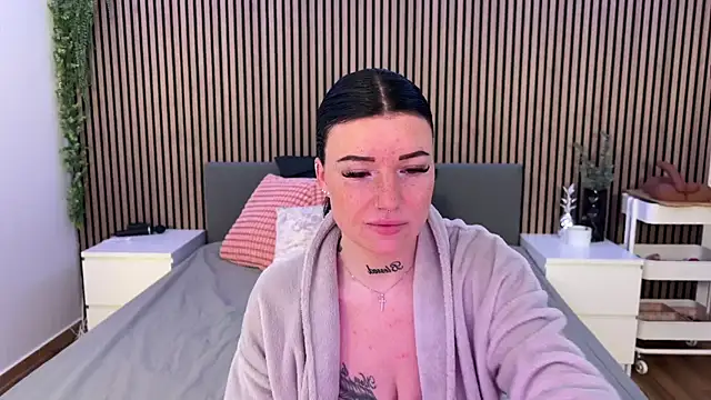 Snapshot of LizaRoxx chatting on March 15, 10:24 am LizaRoxx online show from March 15, 10:24 am