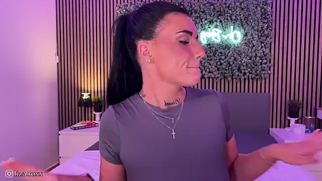 Snapshot of LizaRoxx chatting on September 20, 8:43 pm LizaRoxx online show from September 20, 8:43 pm