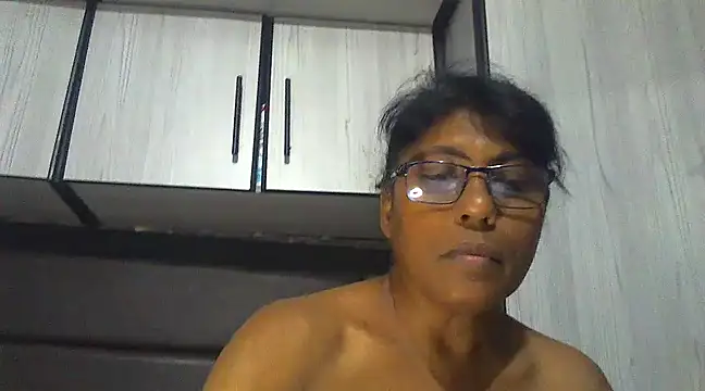 MsAttitude online show from March 21, 9:34 pm