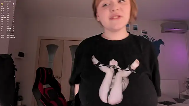 Snapshot of LisaLaas chatting on December 25, 12:26 pm LisaLaas online show from December 25, 12:26 pm