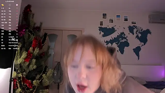 Snapshot of LisaLaas chatting on January 11, 4:36 pm LisaLaas online show from January 11, 4:36 pm