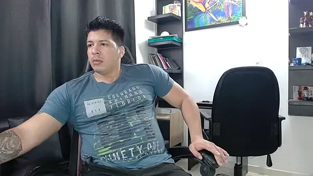 Snapshot of Karen_sex92 chatting on February 4, 12:44 pm Karen sex92 online show from February 4, 12:44 pm