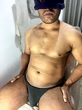 Snapshot of Lahirumadu2 chatting on December 17, 7:20 pm Lahirumadu2 online show from December 17, 7:20 pm