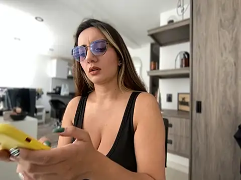 Anny Moore09 online show from December 20, 3:21 pm