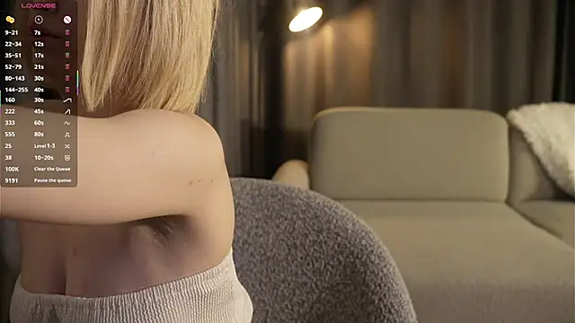 Snapshot of StasyGriffin chatting on November 9, 12:14 pm StasyGriffin online show from November 9, 12:14 pm