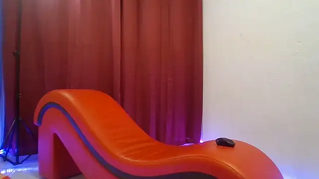 sophieandmarkls online show from November 20, 12:27 pm