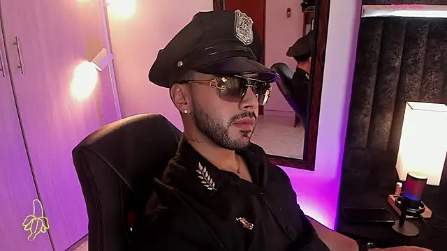 ItsMeEros online show from November 6, 9:59 pm