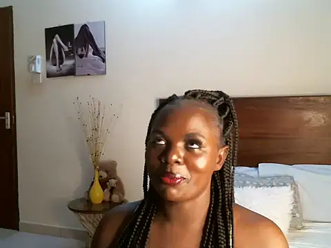 Snapshot of pay_tience chatting on February 2, 8:35 am pay tience online show from February 2, 8:35 am