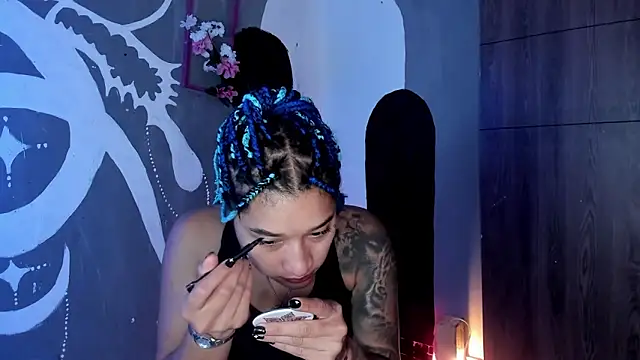 Snapshot of Eva_Lee_ chatting on December 6, 3:41 am Eva Lee online show from December 6, 3:41 am