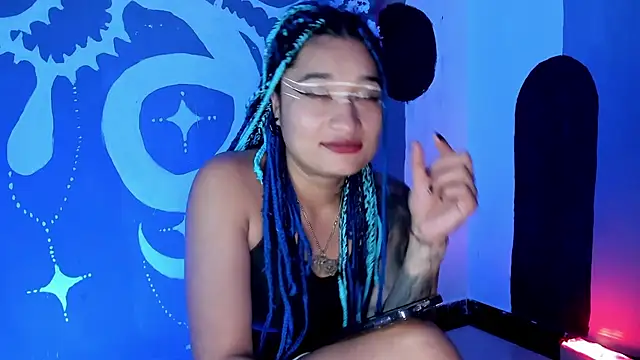 Snapshot of Eva_Lee_ chatting on December 6, 6:48 am Eva Lee online show from December 6, 6:48 am