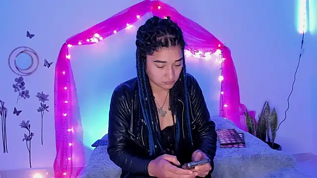 Snapshot of Eva_Lee_ chatting on January 21, 6:00 am Eva Lee online show from January 21, 6:00 am