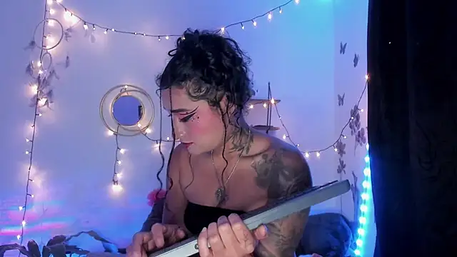 Snapshot of Eva_Lee_ chatting on March 1, 6:24 am Eva Lee online show from March 1, 6:24 am