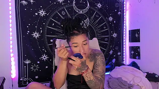 Snapshot of Eva_Lee_ chatting on November 25, 7:19 am Eva Lee online show from November 25, 7:19 am