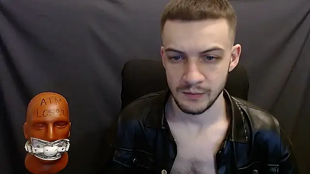 Snapshot of _Damien_thorn_ chatting on December 6, 4:49 pm Damien thorn online show from December 6, 4:49 pm