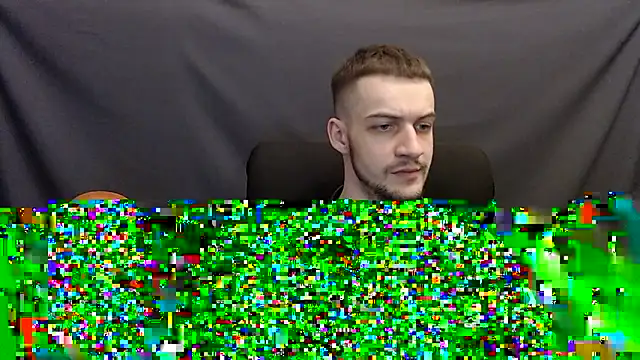 Snapshot of _Damien_thorn_ chatting on December 7, 8:27 pm Damien thorn online show from December 7, 8:27 pm