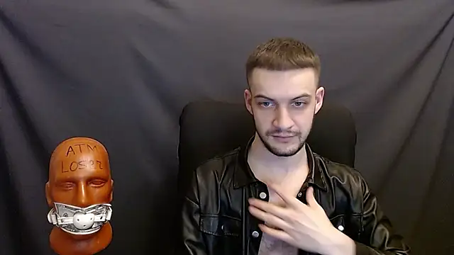 Snapshot of _Damien_thorn_ chatting on December 8, 8:47 pm Damien thorn online show from December 8, 8:47 pm