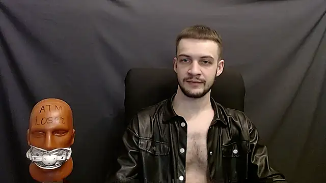 Snapshot of _Damien_thorn_ chatting on December 15, 2:30 am Damien thorn online show from December 15, 2:30 am