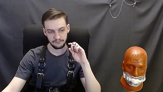 Snapshot of _Damien_thorn_ chatting on February 22, 2:50 am Damien thorn online show from February 22, 2:50 am