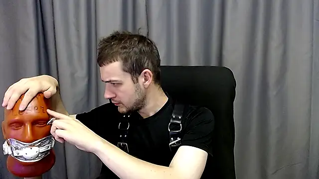 Snapshot of _Damien_thorn_ chatting on September 11, 2:22 am Damien thorn online show from September 11, 2:22 am