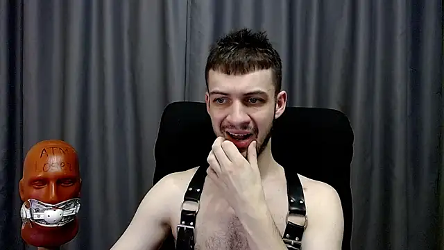 Snapshot of _Damien_thorn_ chatting on December 19, 3:02 am Damien thorn online show from December 19, 3:02 am