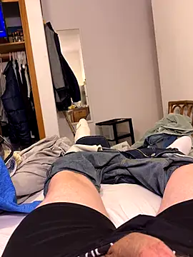 Snapshot of prekumstud chatting on December 3, 9:11 am prekumstud online show from December 3, 9:11 am