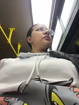 Abril Luv online show from March 8, 10:22 am