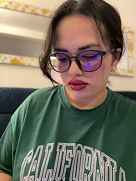 andra rose online show from February 4, 11:16 pm